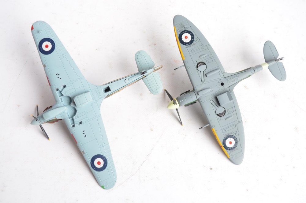 Four 1/72 scale WWII era diecast model aircraft models from The Corgi Aviation Archive range to - Image 7 of 10