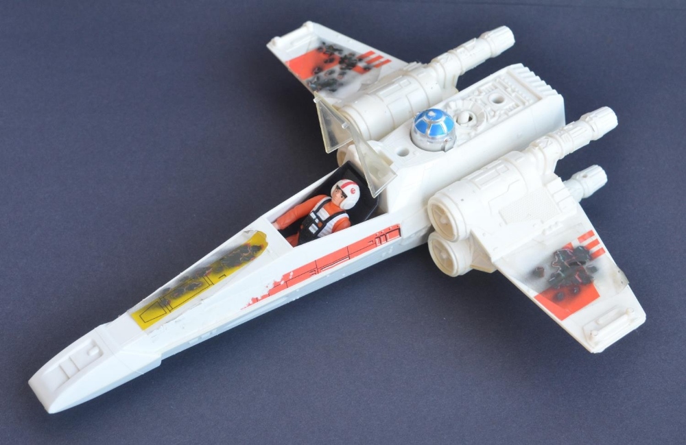 Collection of vintage Star Wars models from Kenner to include Return Of The Jedi X-Wing with - Image 2 of 12