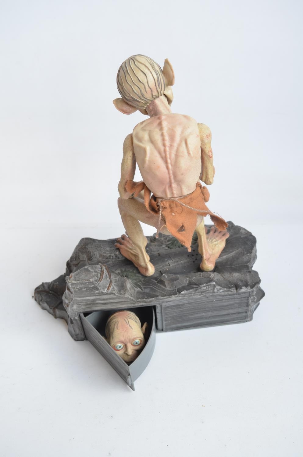 Collection of fantasy action figures and sets to include an unboxed Gollum with sound (in working - Image 2 of 10