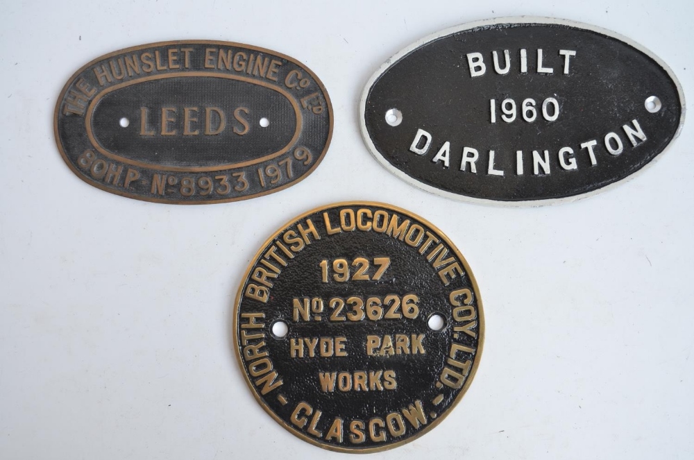 Two relief cast metal loco engine plates, The Hunslet Engine Co Leeds 80HP-No8933 1979 (brass, 21.