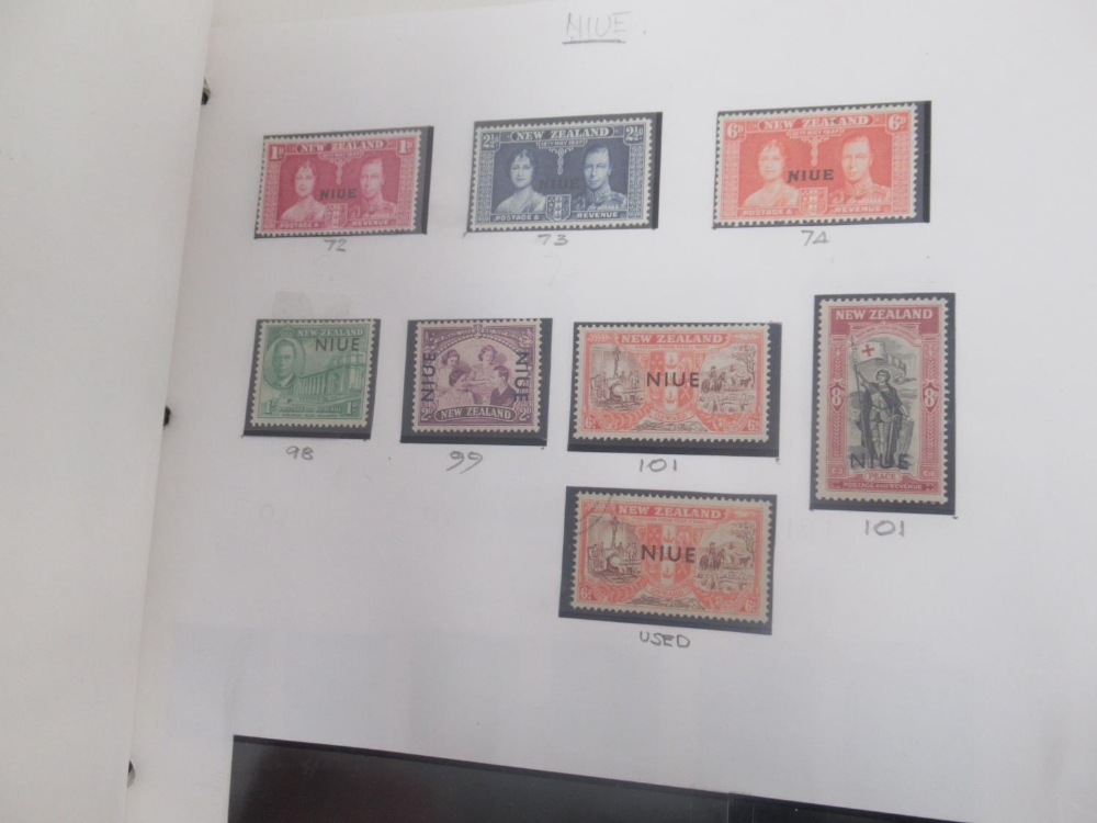Prinz folder cont. stamps from the Ross Dependency, Tokelau, Niue, Western Samoa & Cook Islands, - Bild 9 aus 10