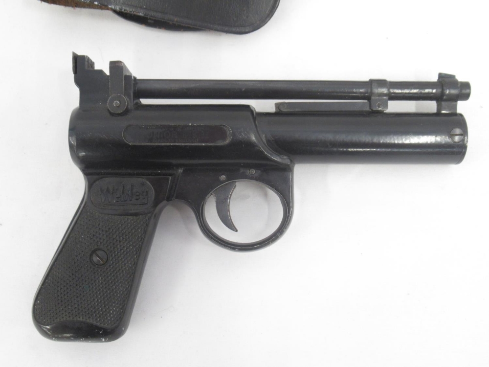 Webley & Scott Junior MK. II over lever air pistol with black leather pistol holder - Bild 2 aus 8