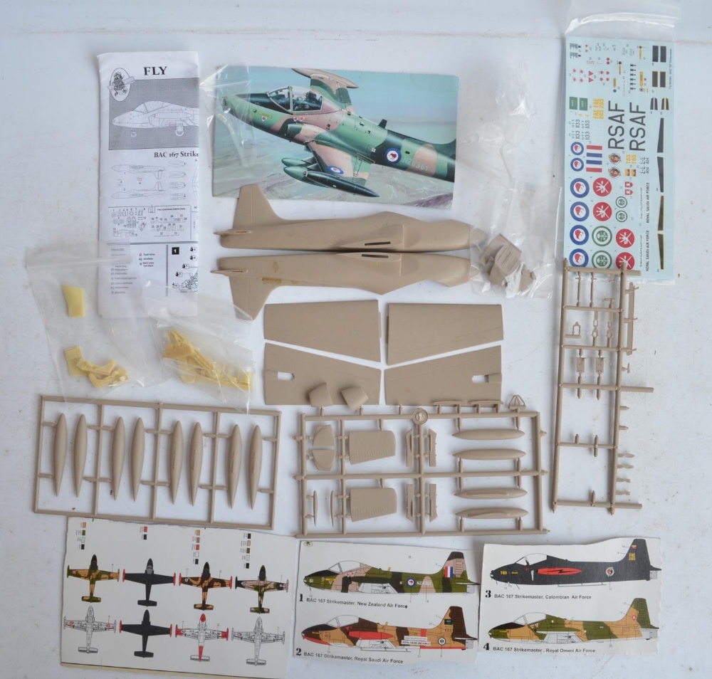 Collection of 1/48 scale plastic model kits and accessories (most kits unboxed but all complete) - Bild 3 aus 8