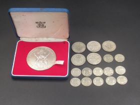 Royal Mint silver hallmarked Elizabeth II Silver Jubilee 1952-1977 coin and a collection of Pre-1947
