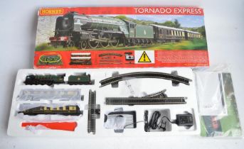 Hornby R1225 OO gauge Tornado Express train set in excellent little run condition, set appears