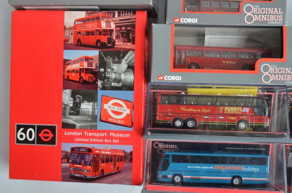 Collection of 1/76 scale diecast bus models and model sets (including limited editions) to include - Bild 5 aus 7