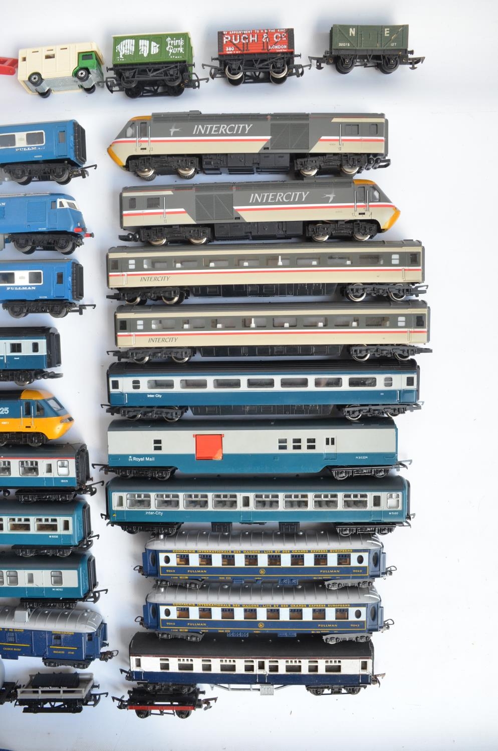 Collection of previously run OO gauge railway locomotives, coaches, goods wagons etc., mostly Hornby - Image 2 of 9