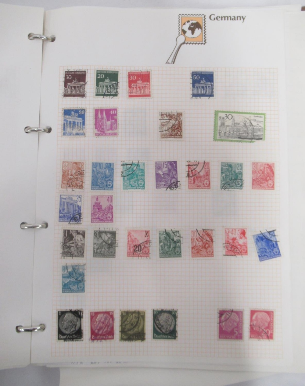 The Strand Stamp Album cont. 5 used penny reds, red and green folders cont. c20th British stamps, - Bild 8 aus 14