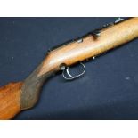 Beretta .22 semi auto rifle (lacking magazine) serial no. 12637 (section one certificate required)