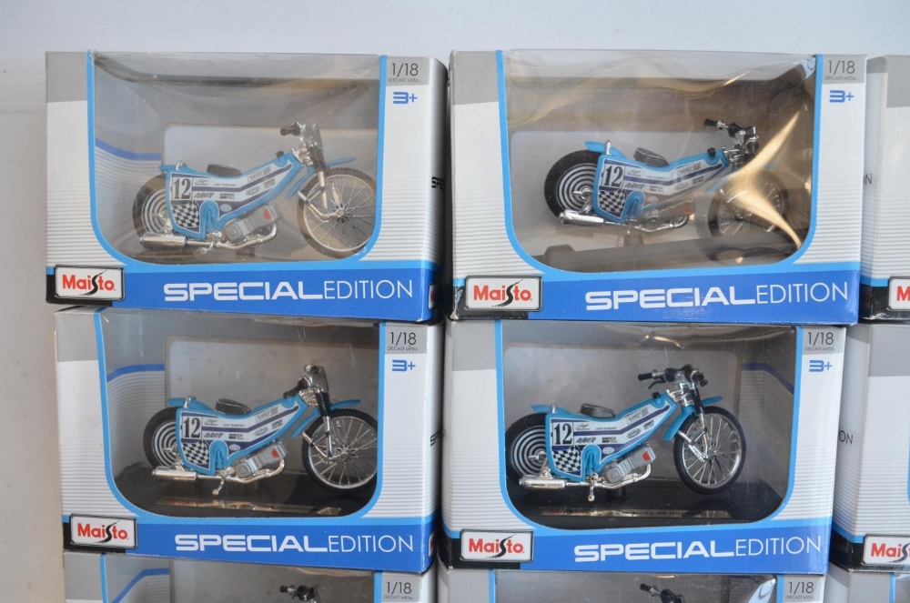 Twelve boxed 1/18 scale plastic special edition motorcycle models from Maisto to include 11x - Bild 2 aus 5