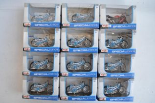 Twelve boxed 1/18 scale plastic special edition motorcycle models from Maisto to include 11x