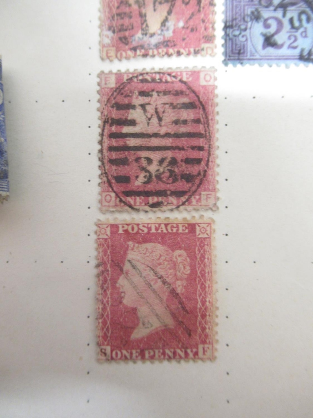 The Strand Stamp Album cont. 5 used penny reds, red and green folders cont. c20th British stamps, - Bild 7 aus 14
