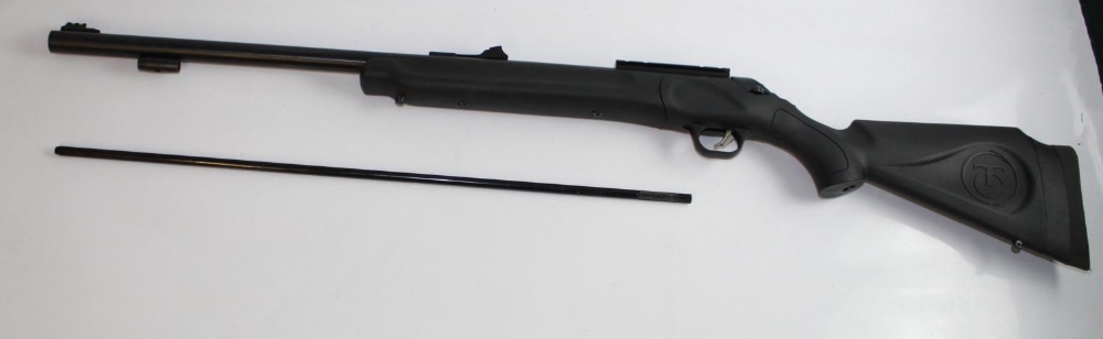 Thompson/Center. Modern Muzzle loading Rifle from Springfield MA. 50cal. Black powder only. Black - Image 4 of 4