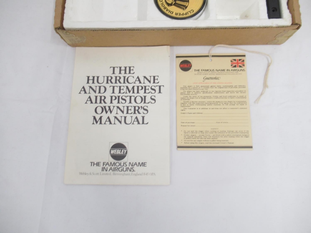 Webley & Scott - Webley Hurricane .177 over lever air pistol, in original box with opened tin of . - Image 2 of 7