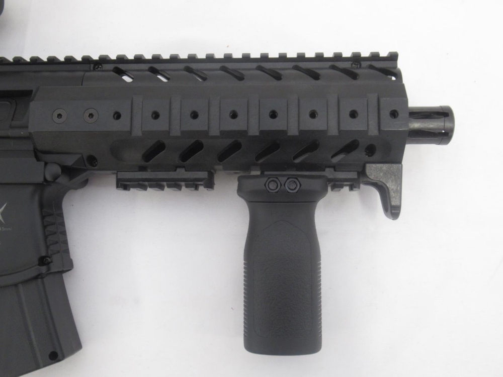 Sig Sauer MPX .177 CO2 powered air rifle, with fitted Feyachi laser dot sight, with RVG forward - Bild 4 aus 8