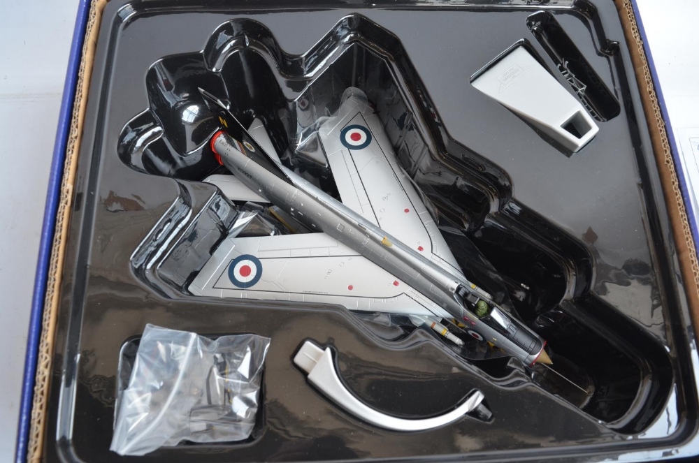 Corgi Aviation Archive AA28402 1/48 scale limited edition English Electric Lightning F.6, XS927/N 74 - Image 3 of 7