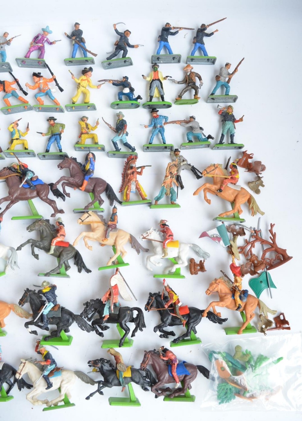 Collection of Britain's Deetail Cowboys, Indians and American Civil War toy soldiers including - Image 2 of 6