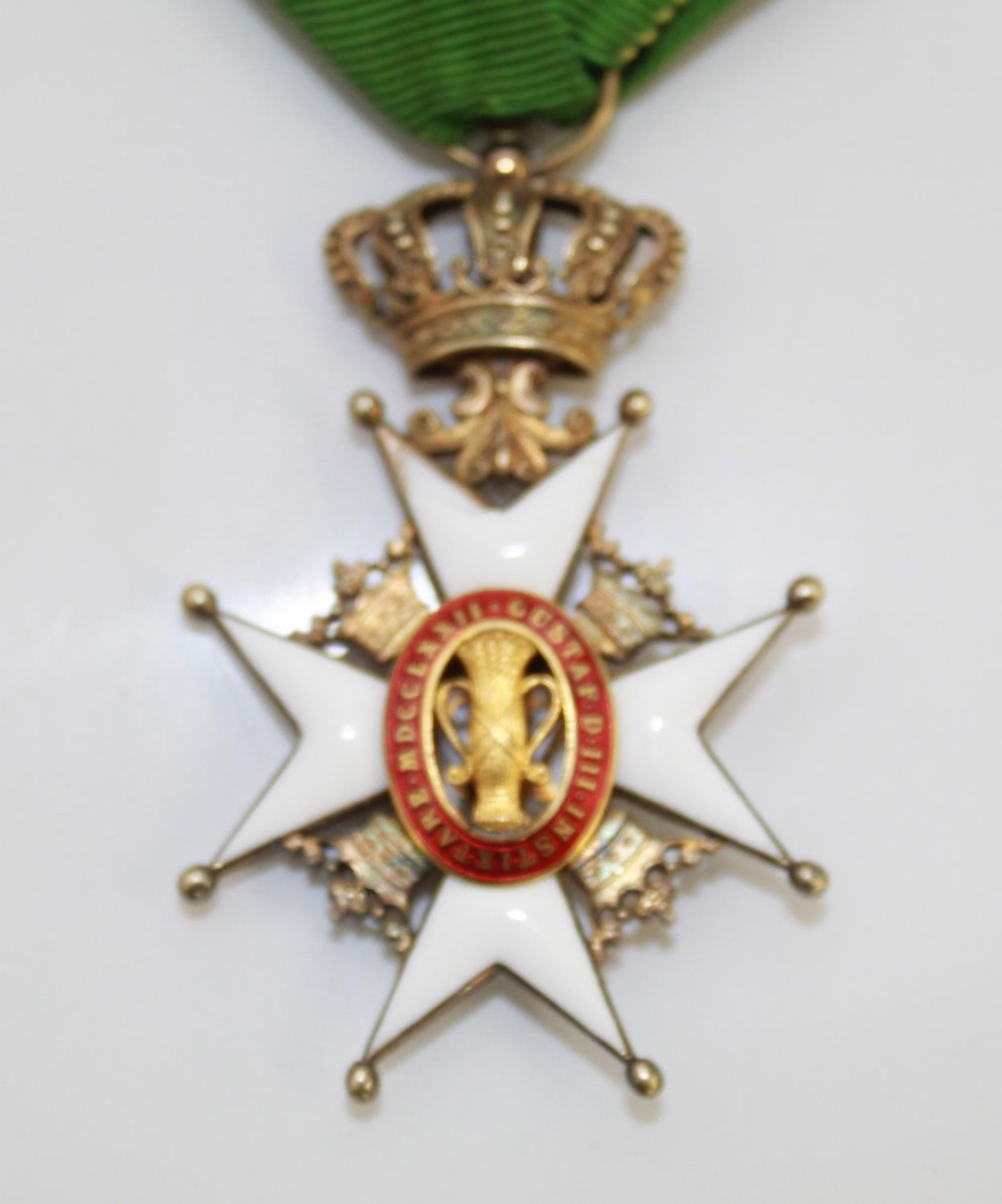 Swedish Royal Order of Vasa medal with accompanying miniature. Awarded to Swedish citizens for - Bild 3 aus 3