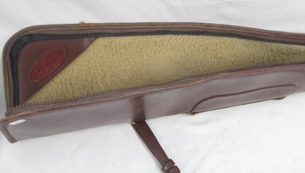 Powell and Son wool-lined leather gun slip. With light age-related scuffing to extremities and minor - Image 6 of 6