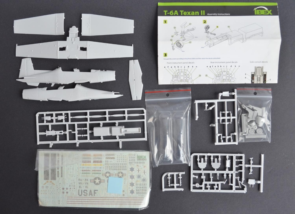 Collection of 1/48 scale plastic model kits and accessories (most kits unboxed but all complete) - Bild 7 aus 8