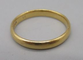 22ct gold wedding band, stamped 22, size N1/2, 3.00g