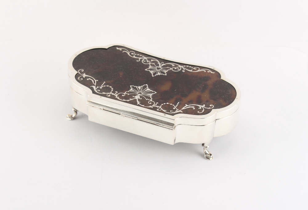 An early 20th century silver & tortoiseshell shaped jewellery box, with lined interior & hoof - Image 3 of 3