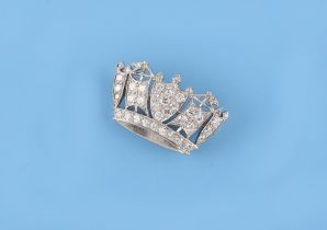 An 18ct white gold & platinum diamond set naval crown brooch, 28mm wide.