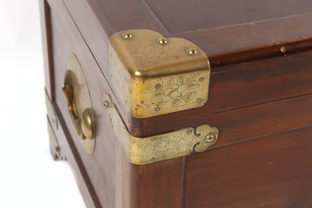 Property of a gentleman - a Chinese camphorwood & brassbound trunk, mid 20th century, with - Bild 3 aus 4