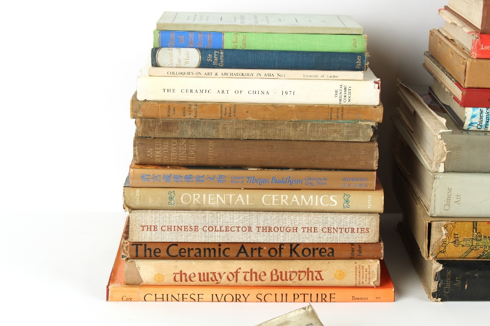 A collection of Chinese art & antiques related reference books including three volumes of 'Chinese - Image 2 of 5