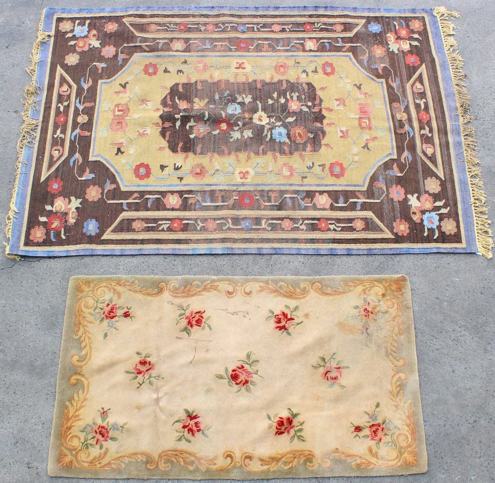 Property of a lady - four assorted rugs including a kelim, 88 by 61ins. (234 by 155cms.) (4). - Image 3 of 3