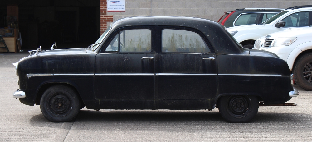 Property of a gentleman - vintage car - a 1955 Ford Consul, black, 1508 cc, petrol, manual, right - Image 4 of 9