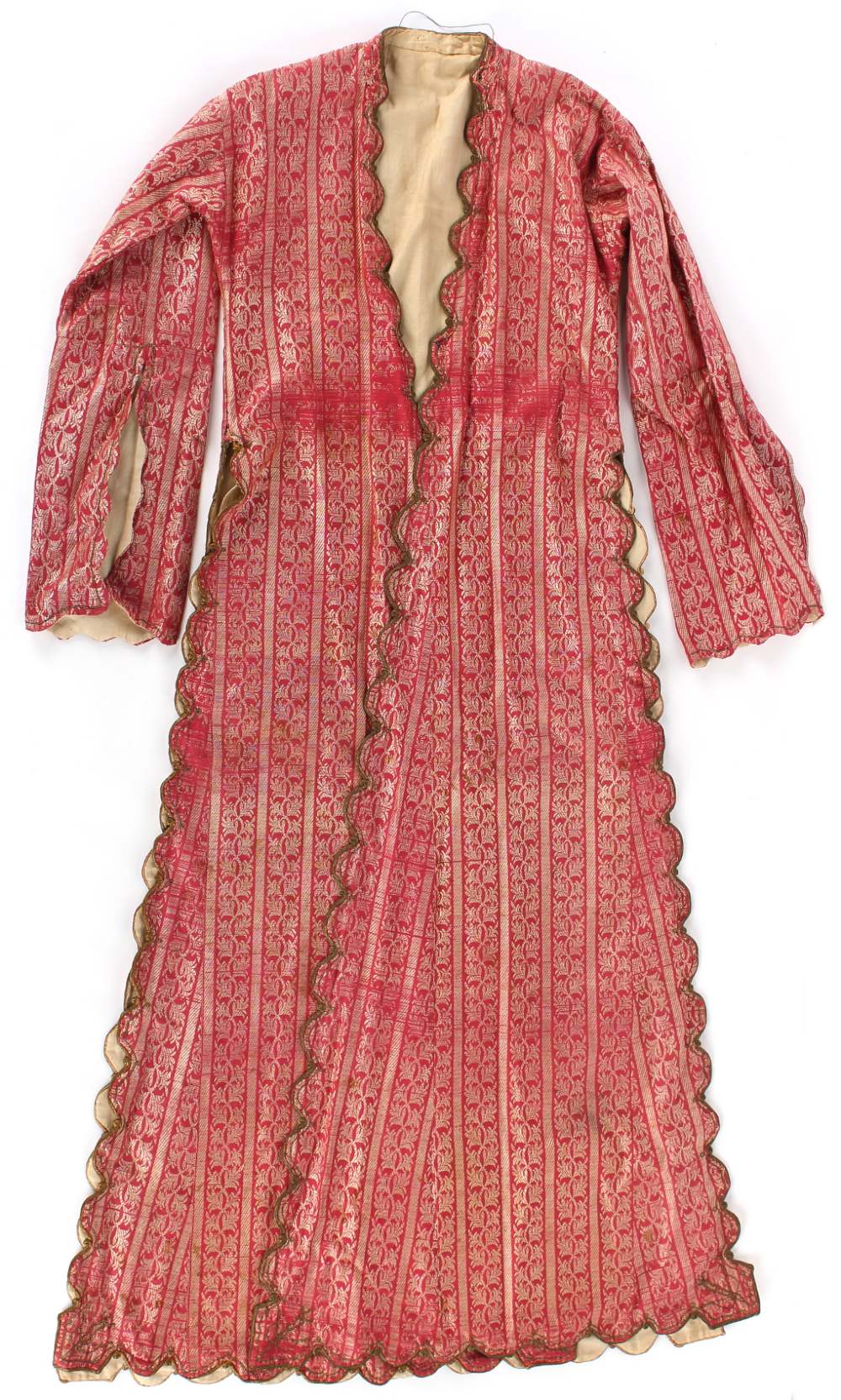 Property of a gentleman - an early 20th century Ottoman red silk robe, anteri, with couched gilt