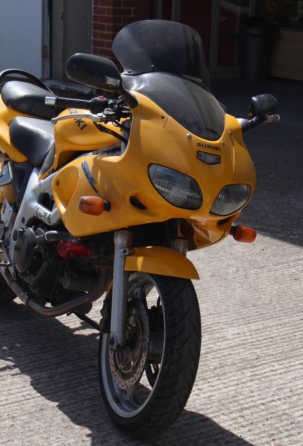 Property of a deceased estate - motorcycle or motorbike - a Suzuki SV650, yellow, registration - Image 2 of 4