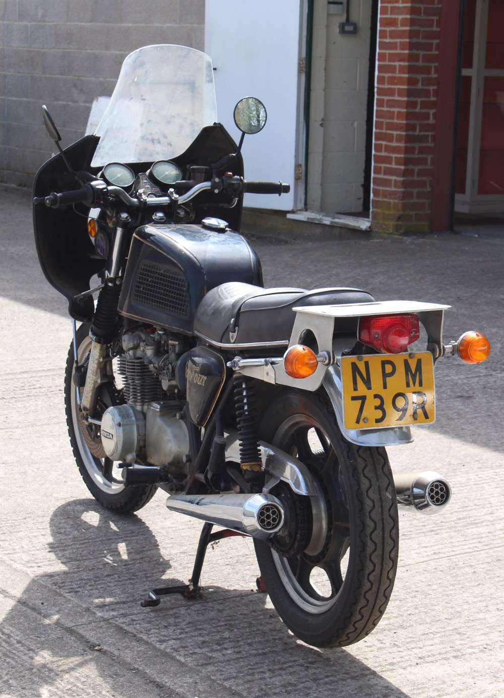 Property of a deceased estate - classic motorcycle or motorbike - a Honda 600 Four motorbike, black, - Image 2 of 3