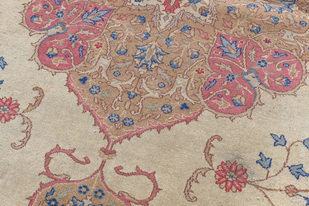 Property of a gentleman - a large Turkish Sparta carpet, 182 by 143ins. (462 by 363cms.). - Bild 2 aus 2