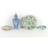 Property of a gentleman - a group of four Chinese ceramics, 18th / 19th century, including a