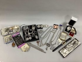 A Collection of Diamanté Costume Jewellery, to include brooches, hair clips, earrings, drop