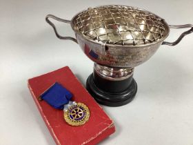 A 9ct Gold and Enamel Sheffield Rotary Club Medallion, engraved to the reverse "H.E. Snow 1951-