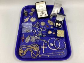 Assorted Costume Jewellery, including "925" bangle, Links of London hallmarked silver heart pendant,