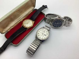 Oris Super; A Vintage Gent's Wristwatch, the signed dial with line markers, centre seconds and