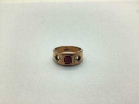 A Vintage Three Stone Ring, (two stones missing) (finger size R).