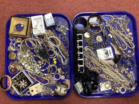 An Assortment of Costume Jewellery, to include gilt coloured necklaces, imitation pearl bead