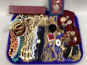 A Mixed Lot of Assorted Costume Jewellery, including gilt chains, bead necklaces, ladies and gent'