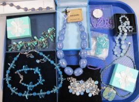 Modern Costume Jewellery, including necklace and matching bracelet, further bracelets, bead and