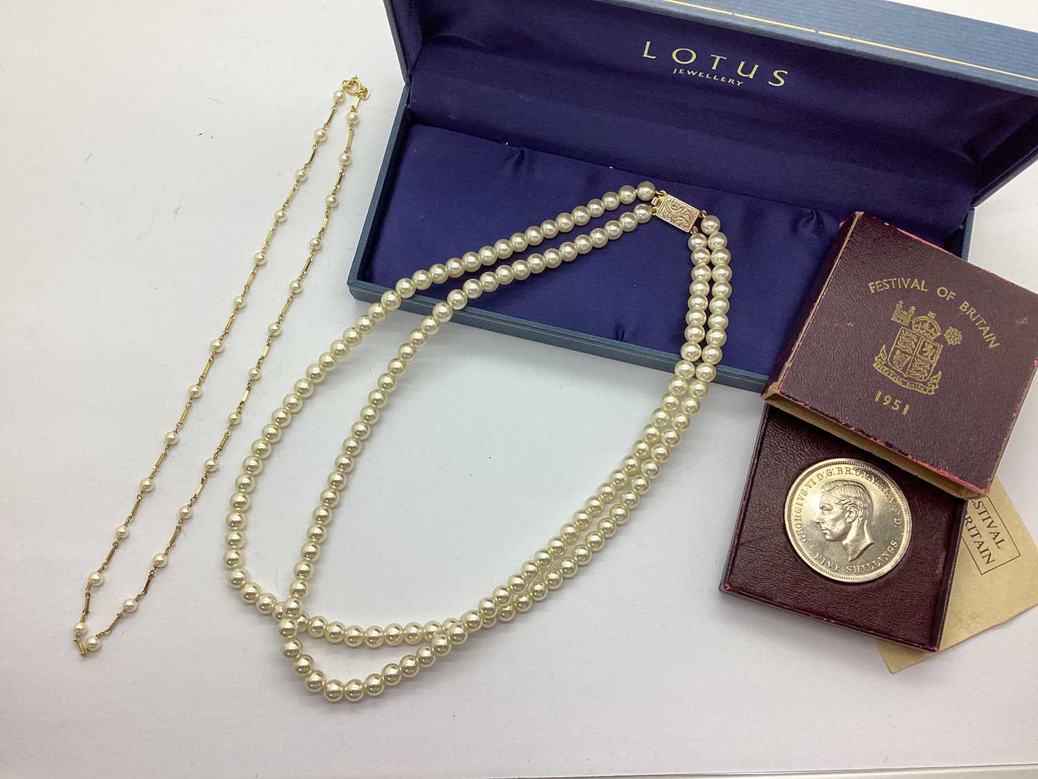 A 9ct Gold Fancy Link Pearl Necklace, together with a Lotus multi-strand imitation pearl bead