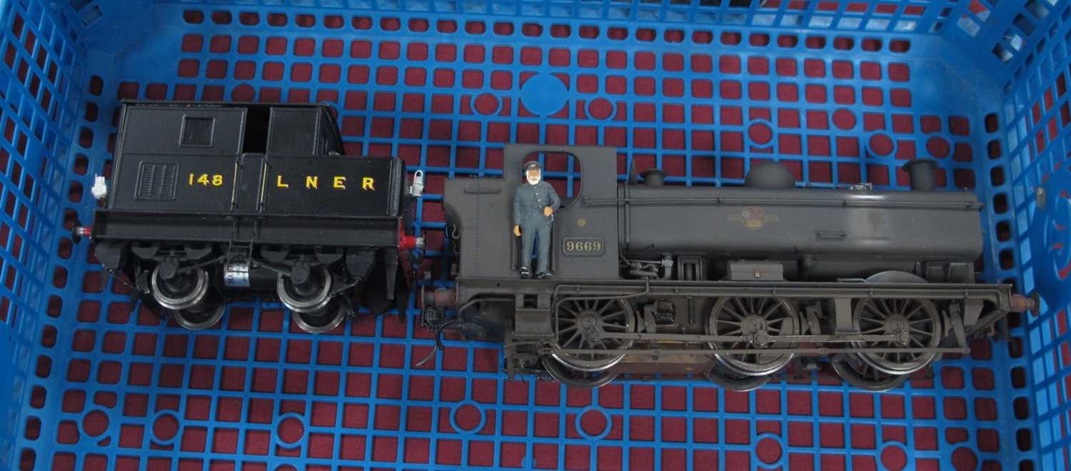 Two 'O' Gauge/7mm Kit? Built Steam Locomotives, comprising a 0-4-0 Sentinel L.N.E.R black, R/NO.