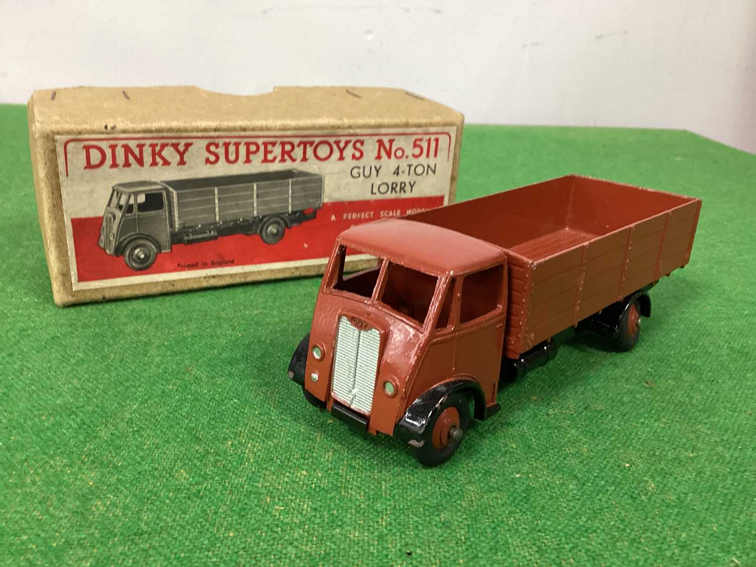 Dinky Supertoys No.511 Guy Four Ton Lorry, brown, very good plus/excellent, boxed.