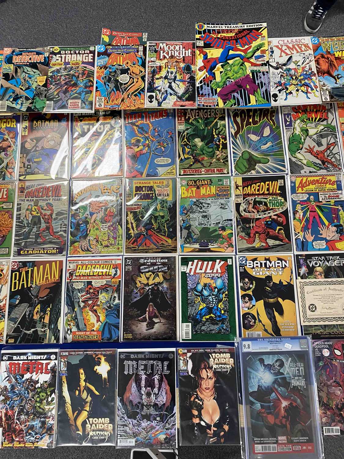 Approximately One Hundred and Eighty 1960's to Modern American Comic Books. To include comics by - Bild 8 aus 8