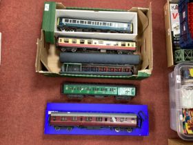 An 'O' Gauge/7mm Kit Built Class 121 Railcar, BR blue/grey, (good) untested; Plus five MK1 'O'