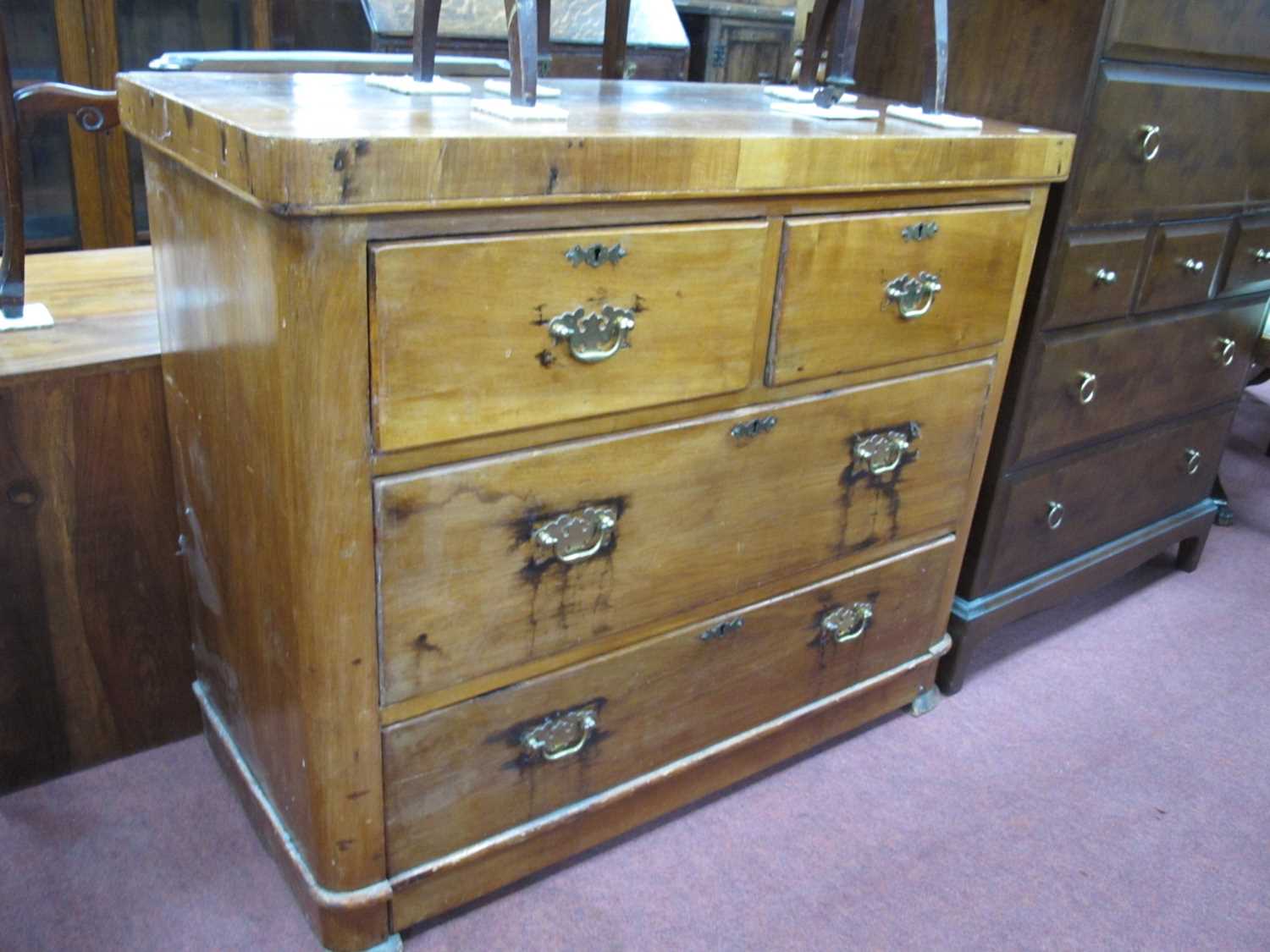 Early XX Century Walnut Chest of Drawers, two short drawers, two long drawers, 98cm wide.
